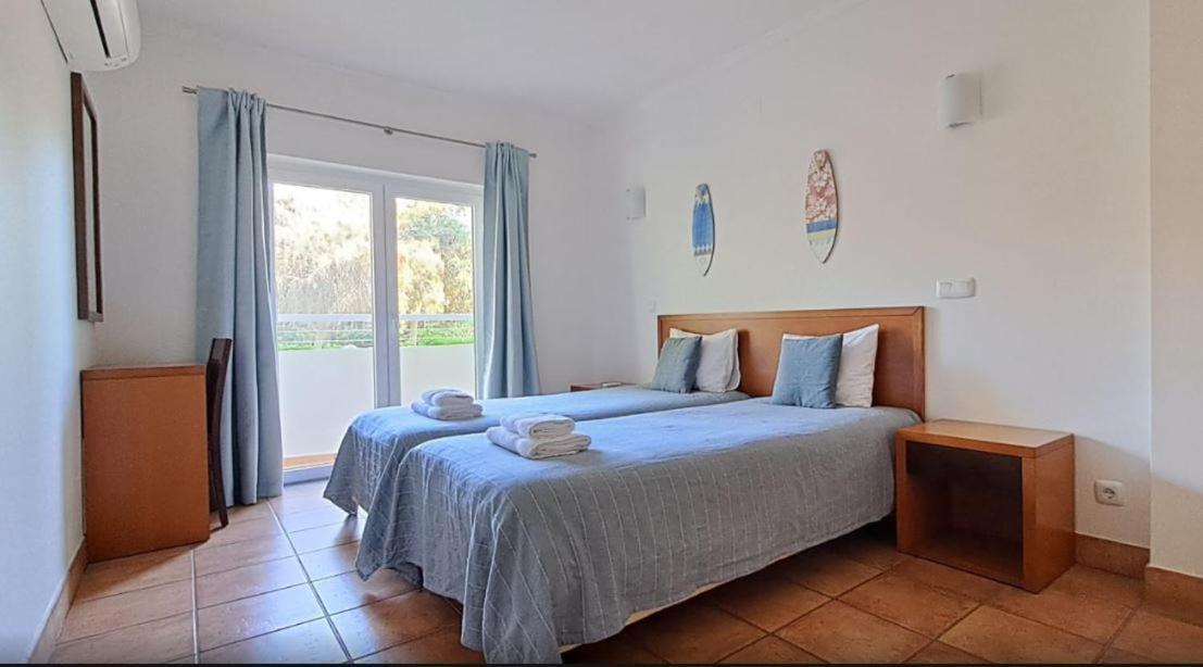 Spacious Apartment Near Porto De Mos Beach, Lagos. חדר תמונה
